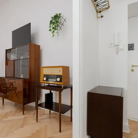 Spacious Vintage 1930's Inspired By Renters 아파트 *