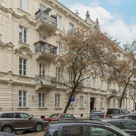 Spacious Vintage 1930's Inspired By Renters Apartment Warsaw