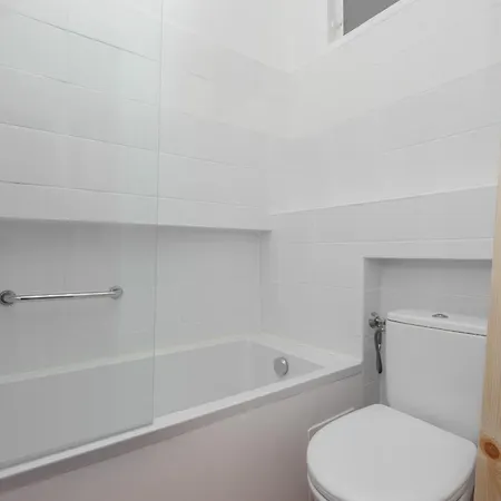 Spacious Vintage 1930's Inspired By Renters *
